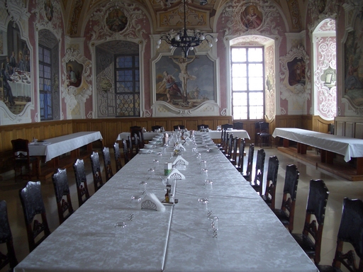 Luostarin ruokasali